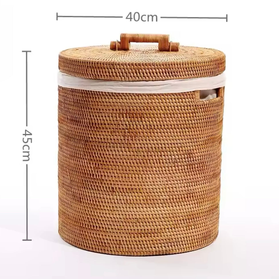Kosz wiklinowy na pranie z pokrywą – kolekcja Wiosna