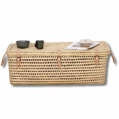 Skrzynia wiklinowa z elementami skóry