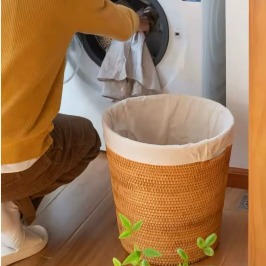 Kosz wiklinowy na pranie z pokrywą – kolekcja Wiosna