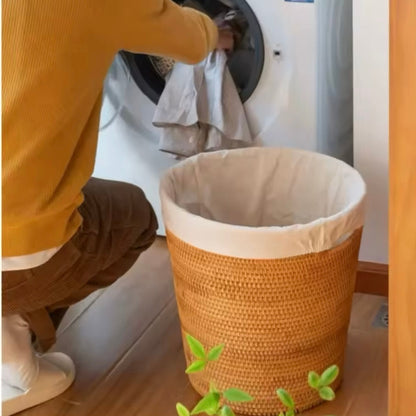 Kosz wiklinowy na pranie z pokrywą – kolekcja Wiosna