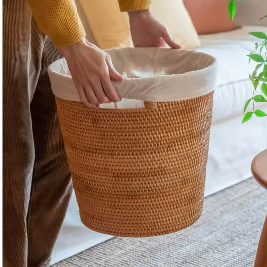 Kosz wiklinowy na pranie z pokrywą – kolekcja Wiosna