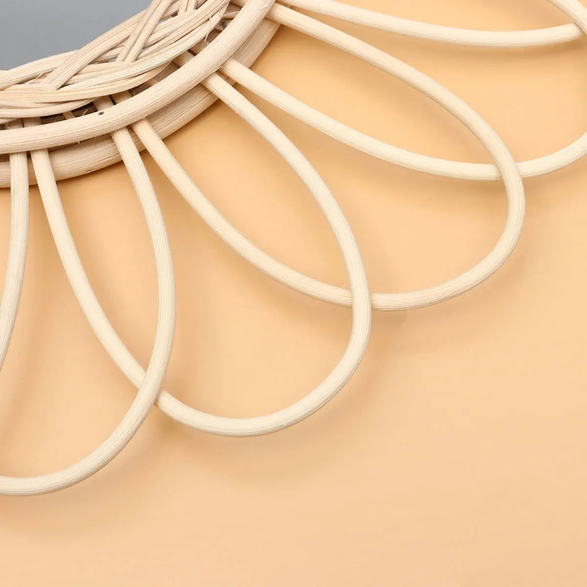 Ręcznie wykonane lustro ścienne wiklinowe