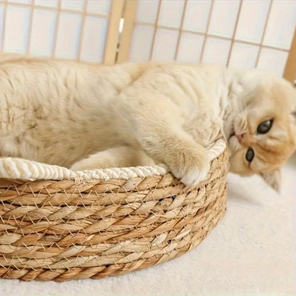 Ręcznie wykonany kosz wiklinowy dla kota