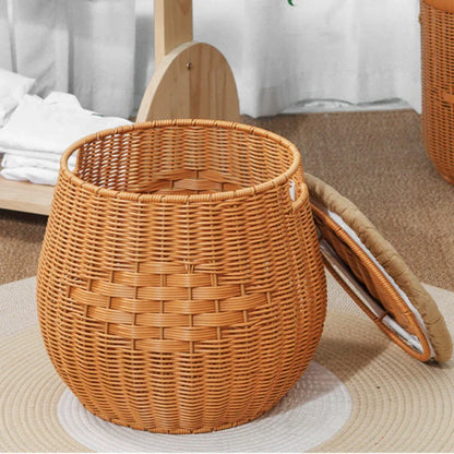 Puf wiklinowy z miejscem do przechowywania