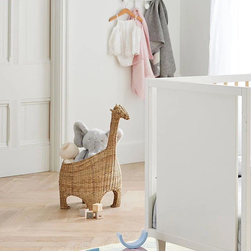 Kosz wiklinowy do przechowywania – żyrafa