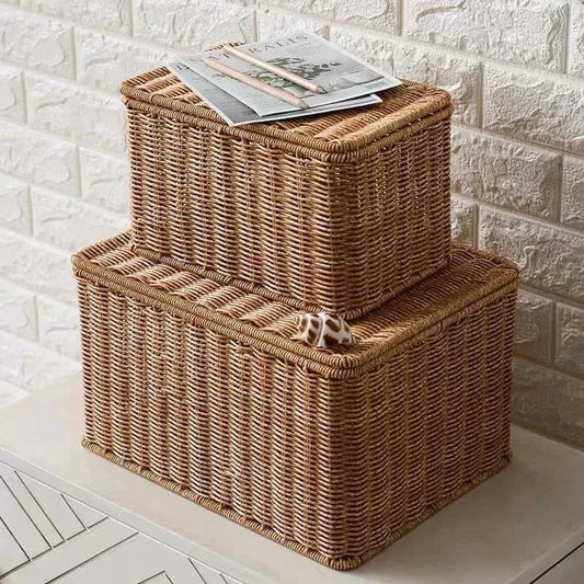 Skrzynia wiklinowa z pokrywą